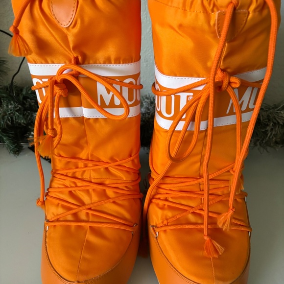 Moon Boot Orange Winter Boots - Picture 4 of 5